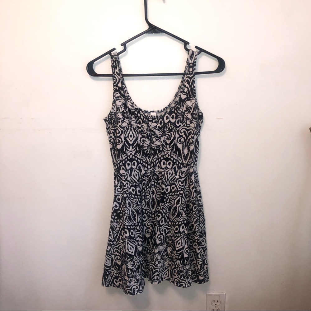 Floral Sleeveless Scoop-Neck Skater Dress